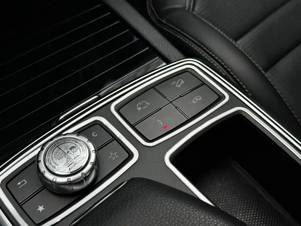 Mercedes-Benz M-Class AMG 2015 — фото 17