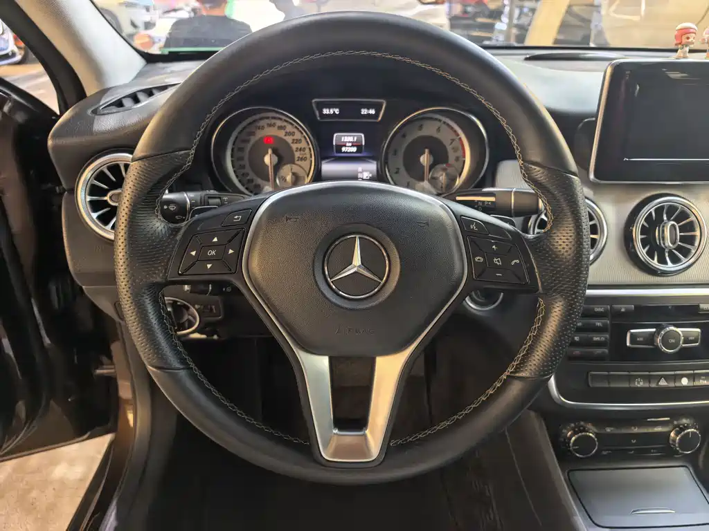 Mercedes-Benz GLA 2015