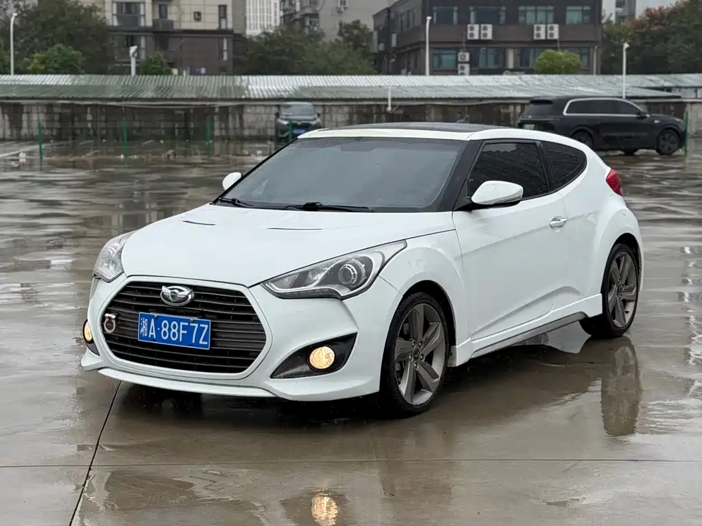 Hyundai Veloster 2012