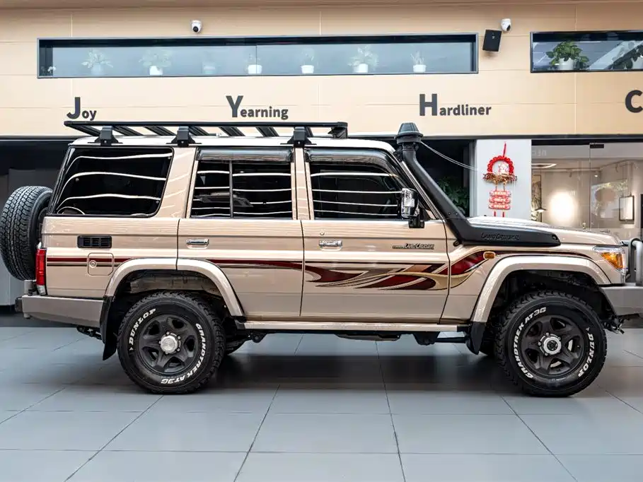 Toyota Land Cruiser 2020 — фото 3