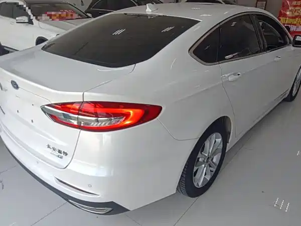 Ford Mondeo 2022