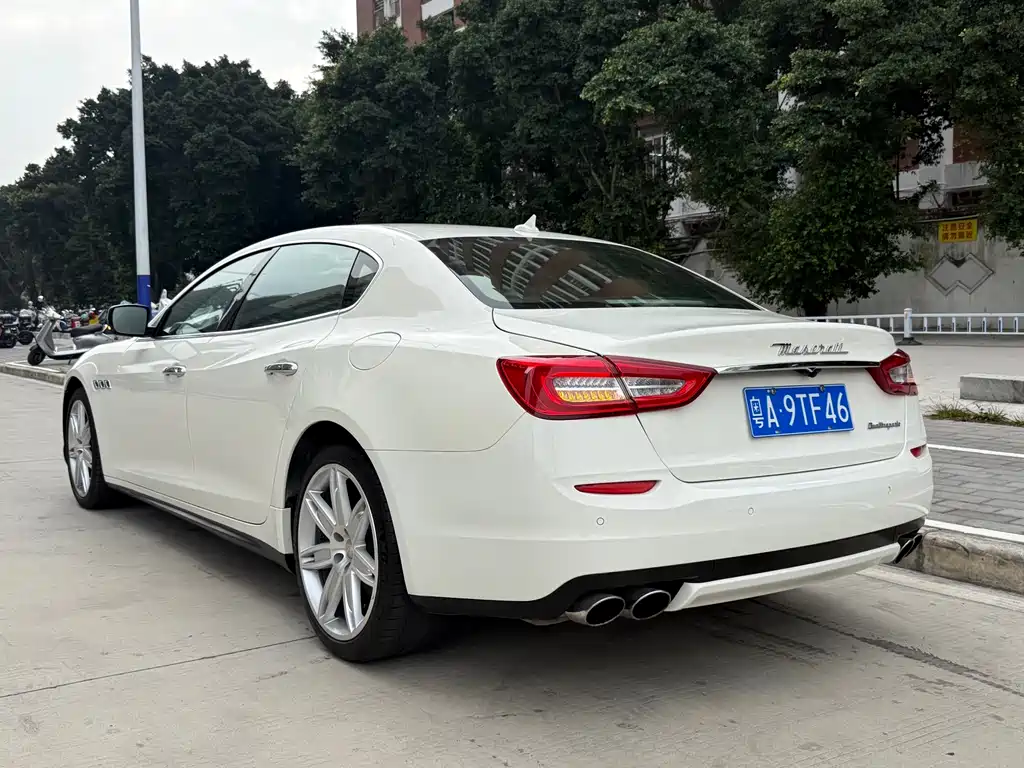 Maserati Quattroporte 2014 — фото 11