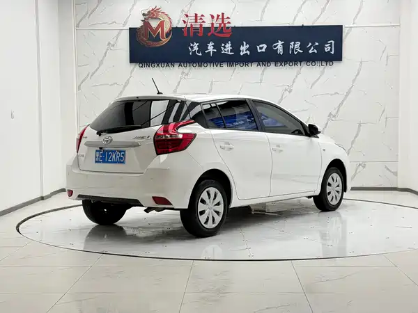 Toyota Yaris L 2022