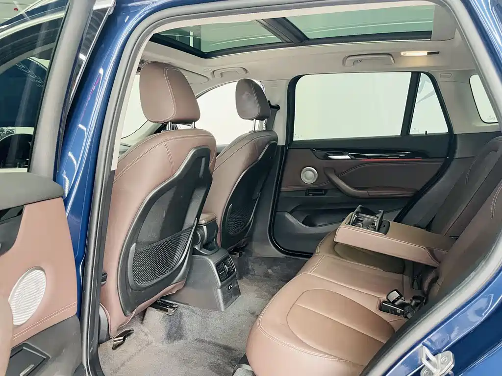 BMW X1 2022 — фото 11