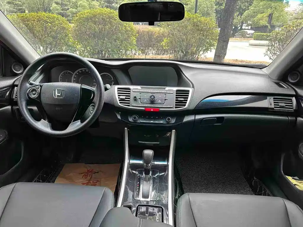 Honda Accord 2016 — фото 7