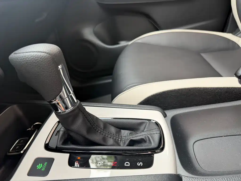 Honda Fit 2024 — фото 18