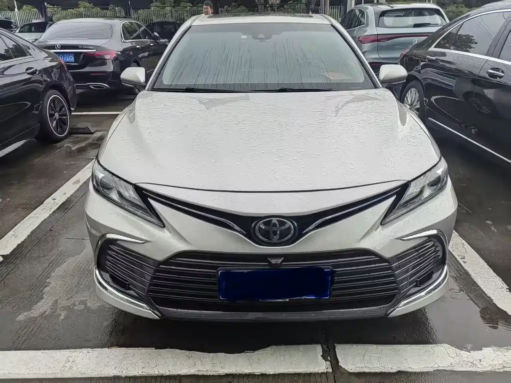 Toyota Camry 2021