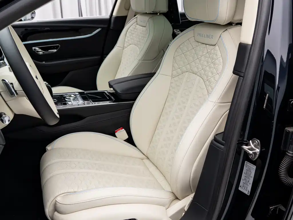 Bentley Flying Spur 2024 — фото 14