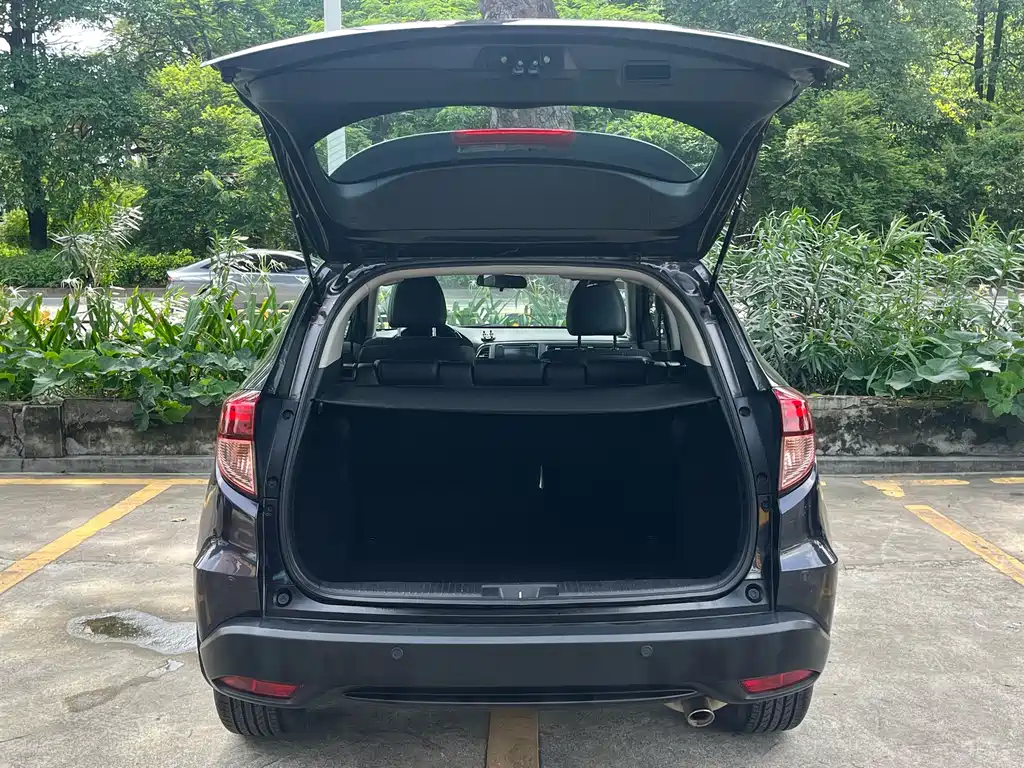 Honda Vezel 2016
