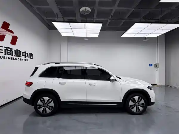 Mercedes-Benz EQB 2023
