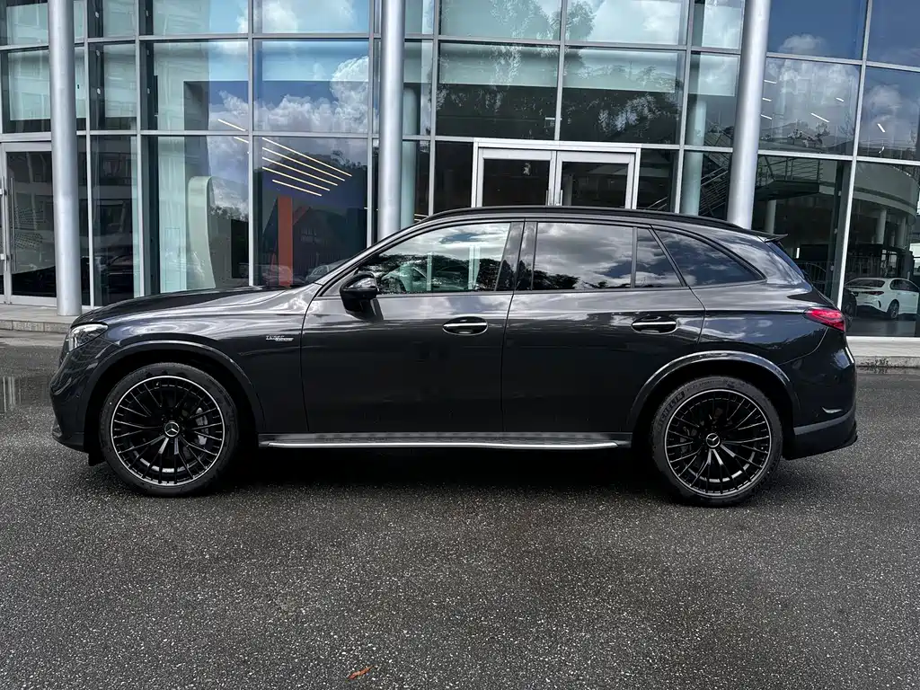 Mercedes-Benz GLC AMG 2025