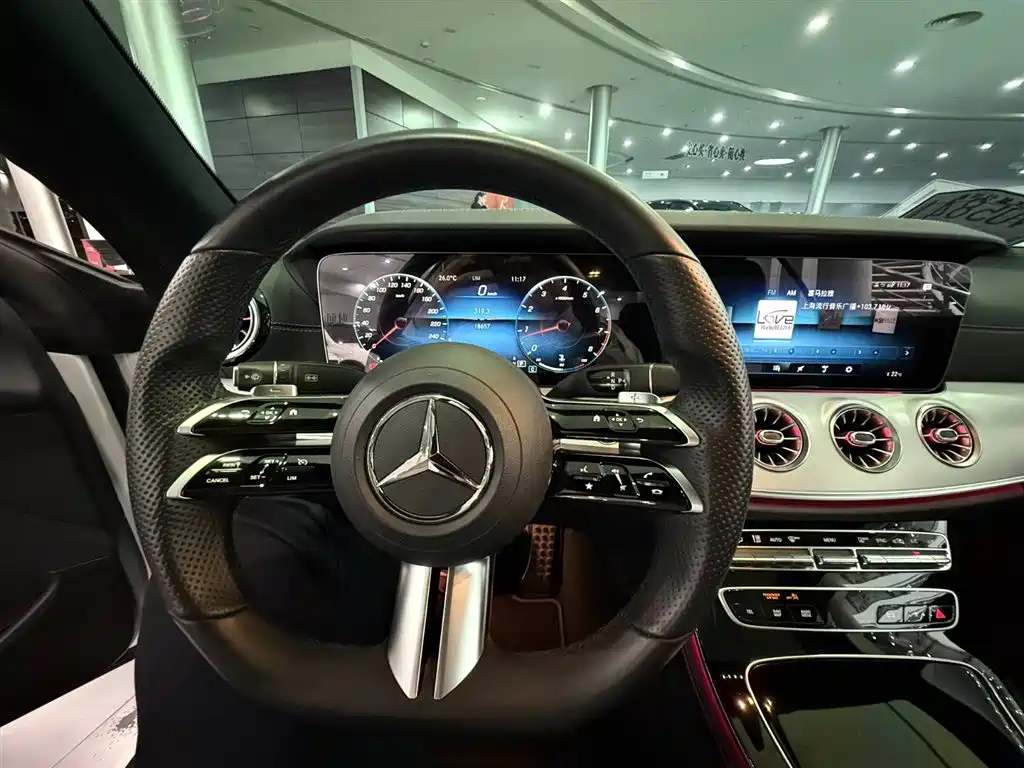 Mercedes-Benz E-Class 2023 — фото 12