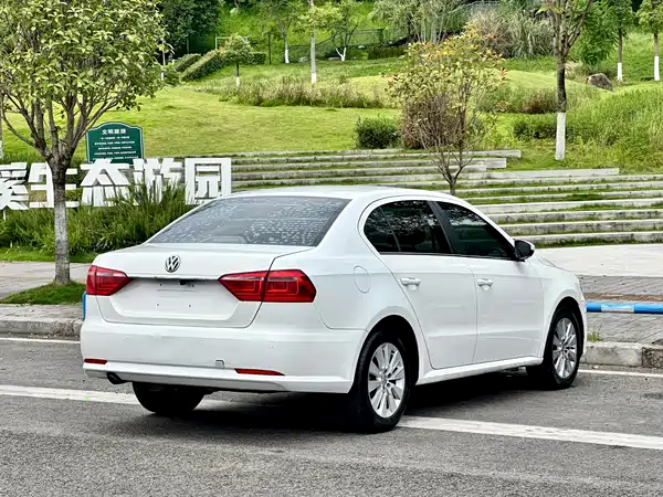 Volkswagen Lavida 2014