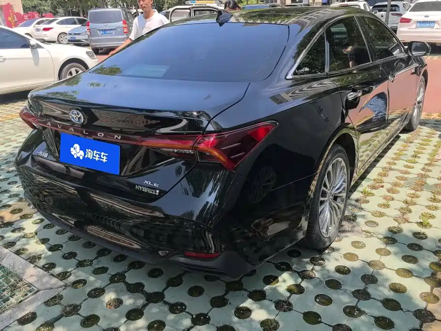 Toyota Avalon 2021