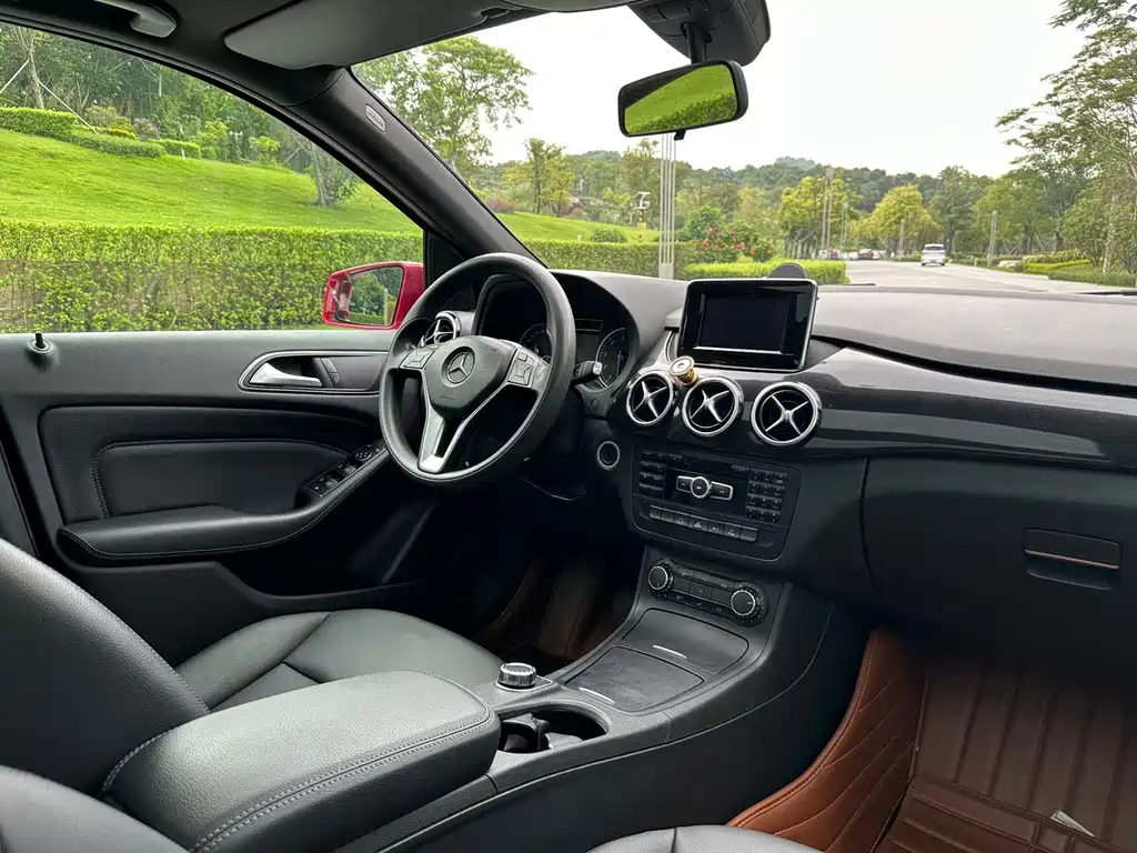 Mercedes-Benz B-Class 2014 — фото 12