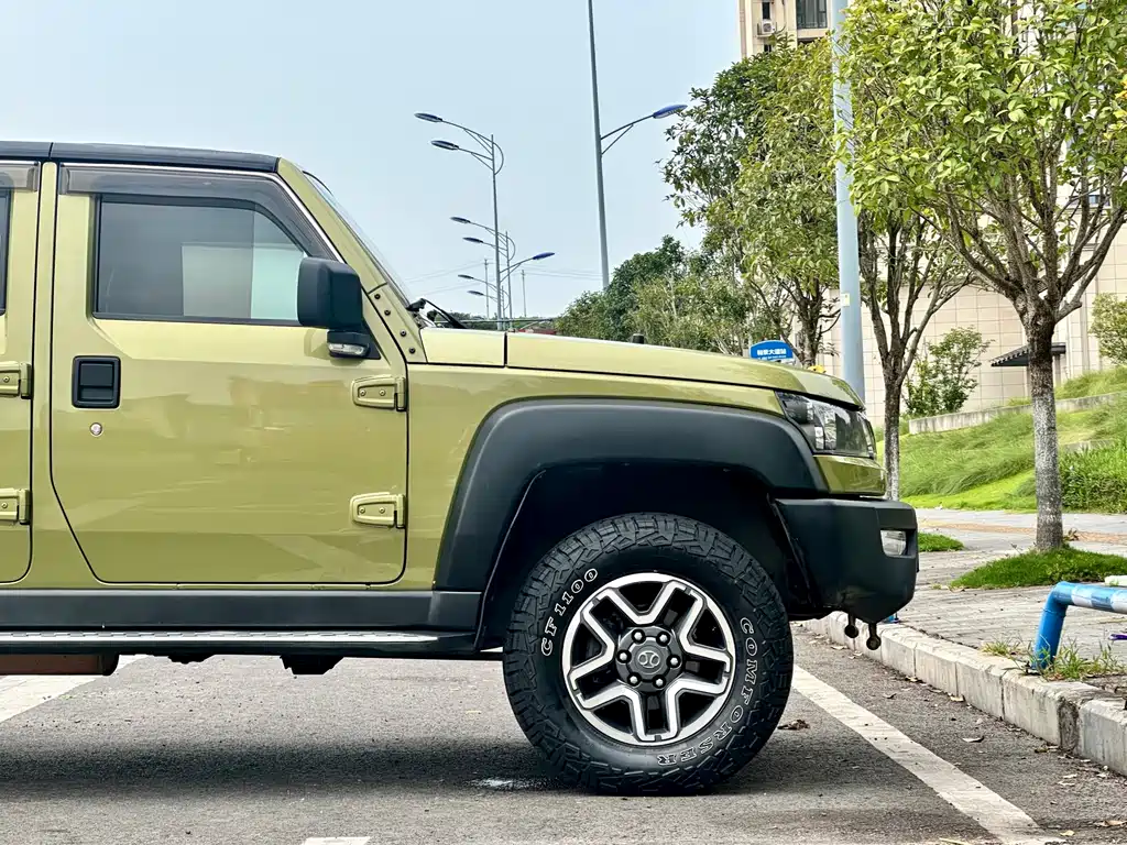 BAIC BJ40 2017 — фото 13