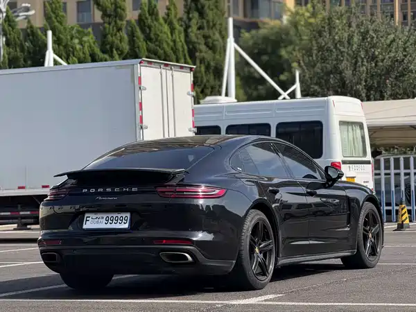 Porsche Panamera 2018