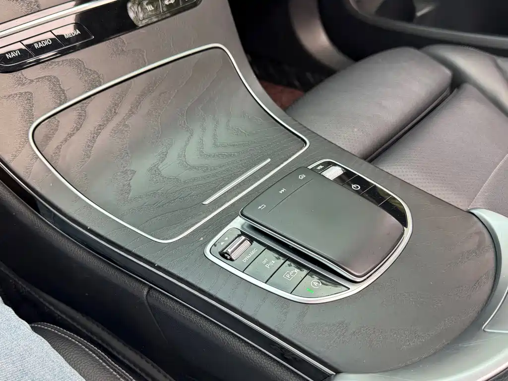 Mercedes-Benz C-Class 2020 — фото 17
