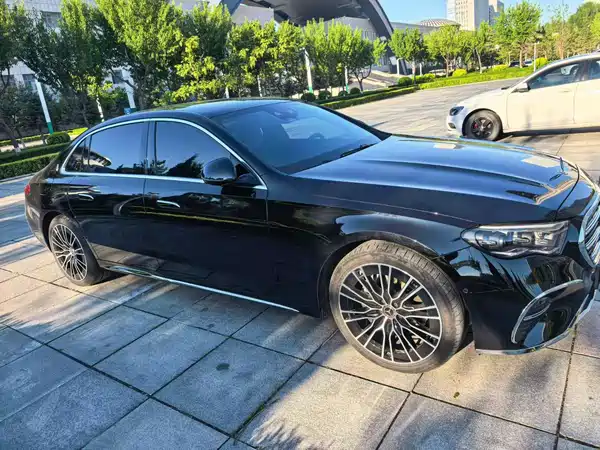 Mercedes-Benz E-Class 2025