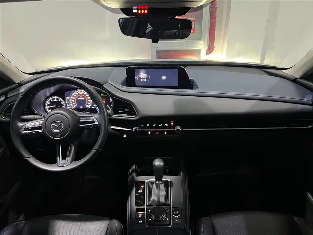 Mazda CX-30 2021 — фото 11