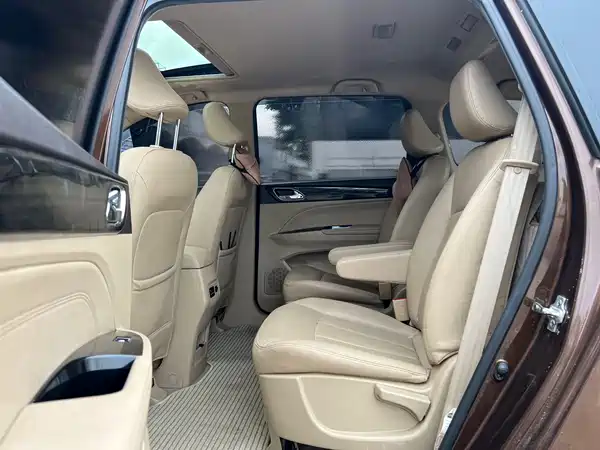 Baojun 730 2016
