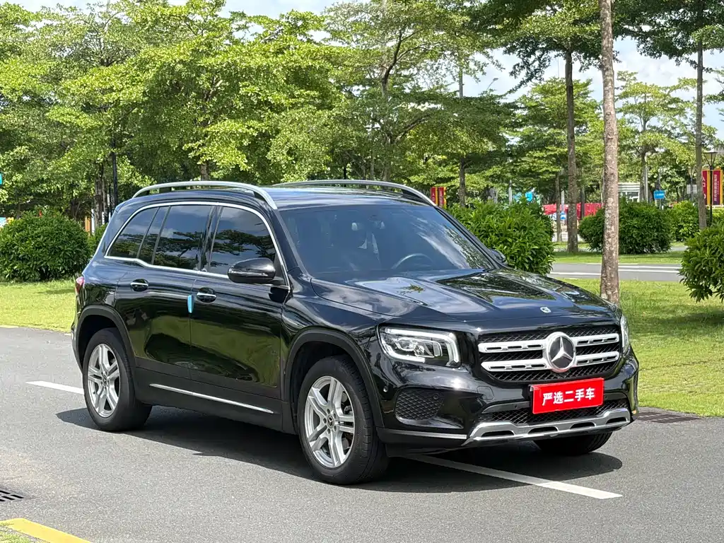 Mercedes-Benz GLB 2021