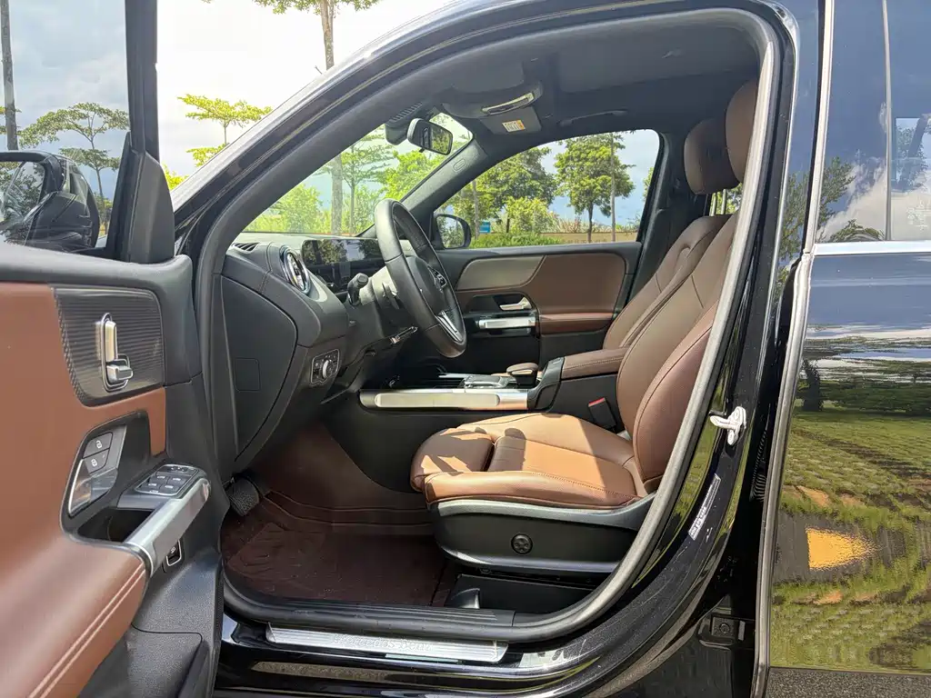 Mercedes-Benz GLB 2021