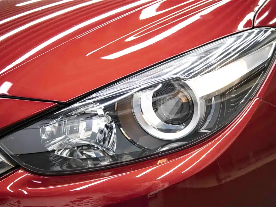 Mazda 3 Axela 2019 — фото 10