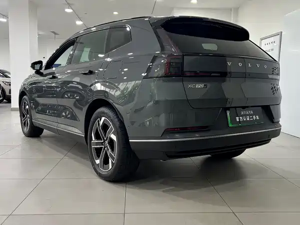 Volvo XC70 Plug-In Hybrid 2026