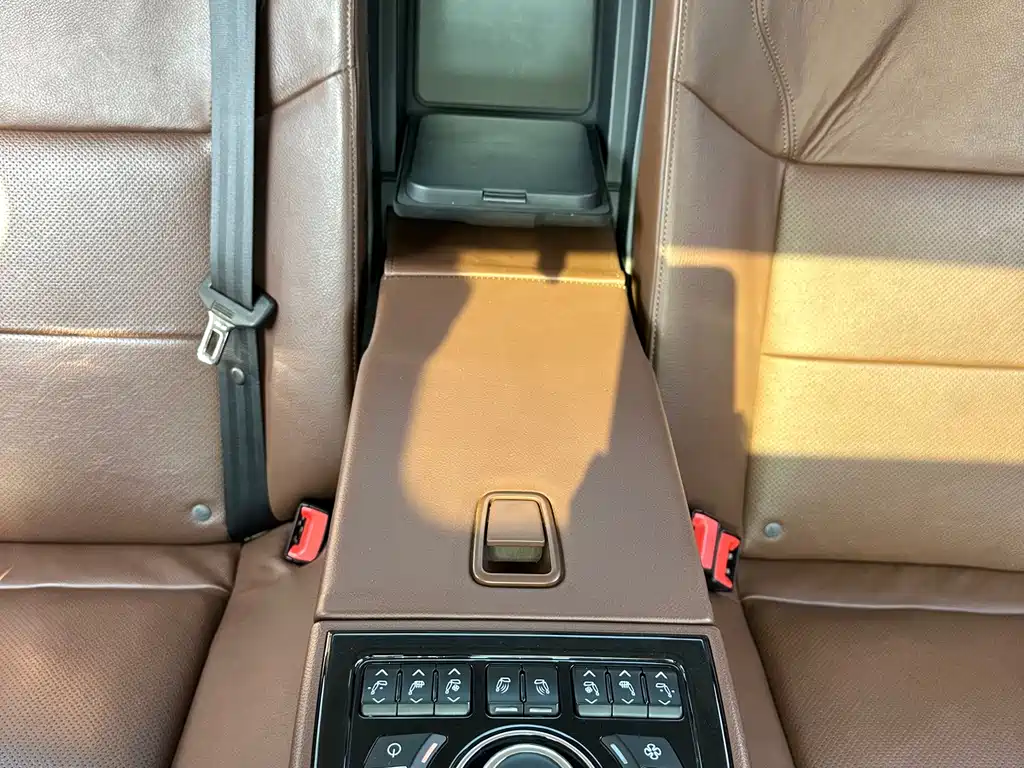Hongqi H7 2015 — фото 17