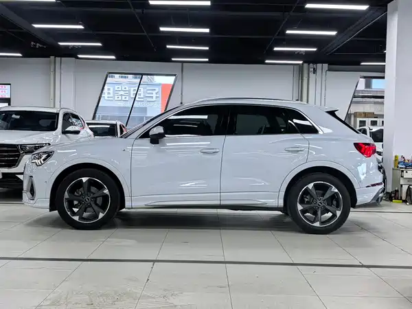 Audi Q3 2023