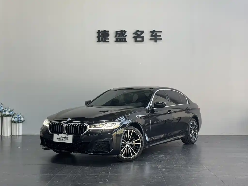 BMW 5 Series 2021 — фото 1