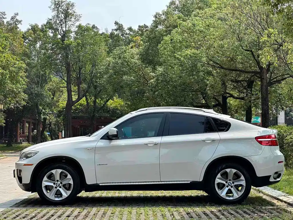 BMW X6 2015 — фото 11