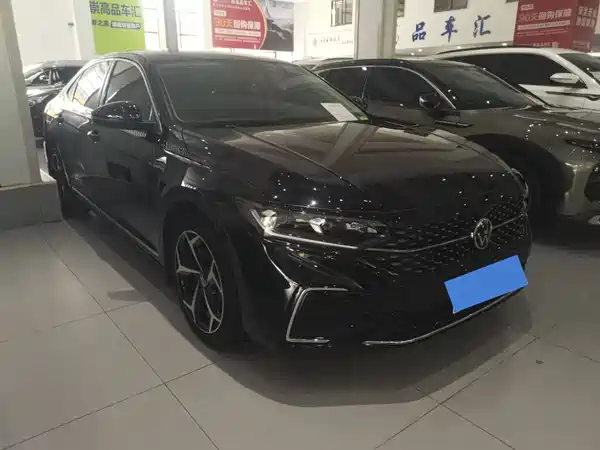 Volkswagen Passat 2024