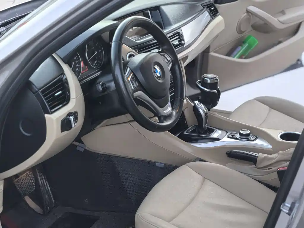 BMW X1 2014 — фото 10