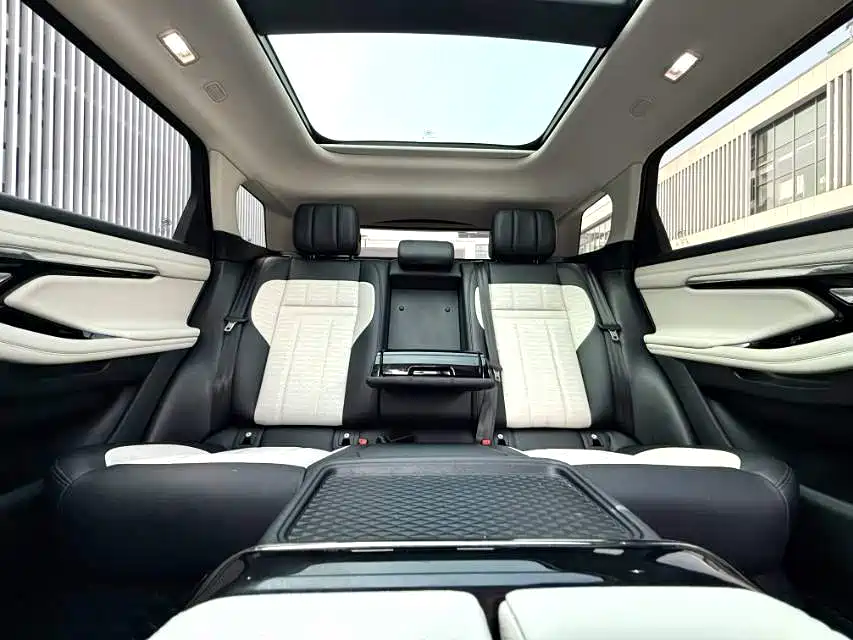 Land Rover Evoque 2022 — фото 9