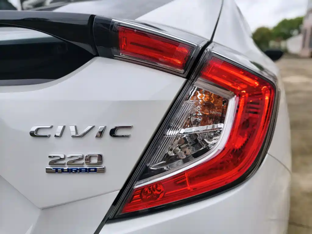 Honda Civic 2022 — фото 18