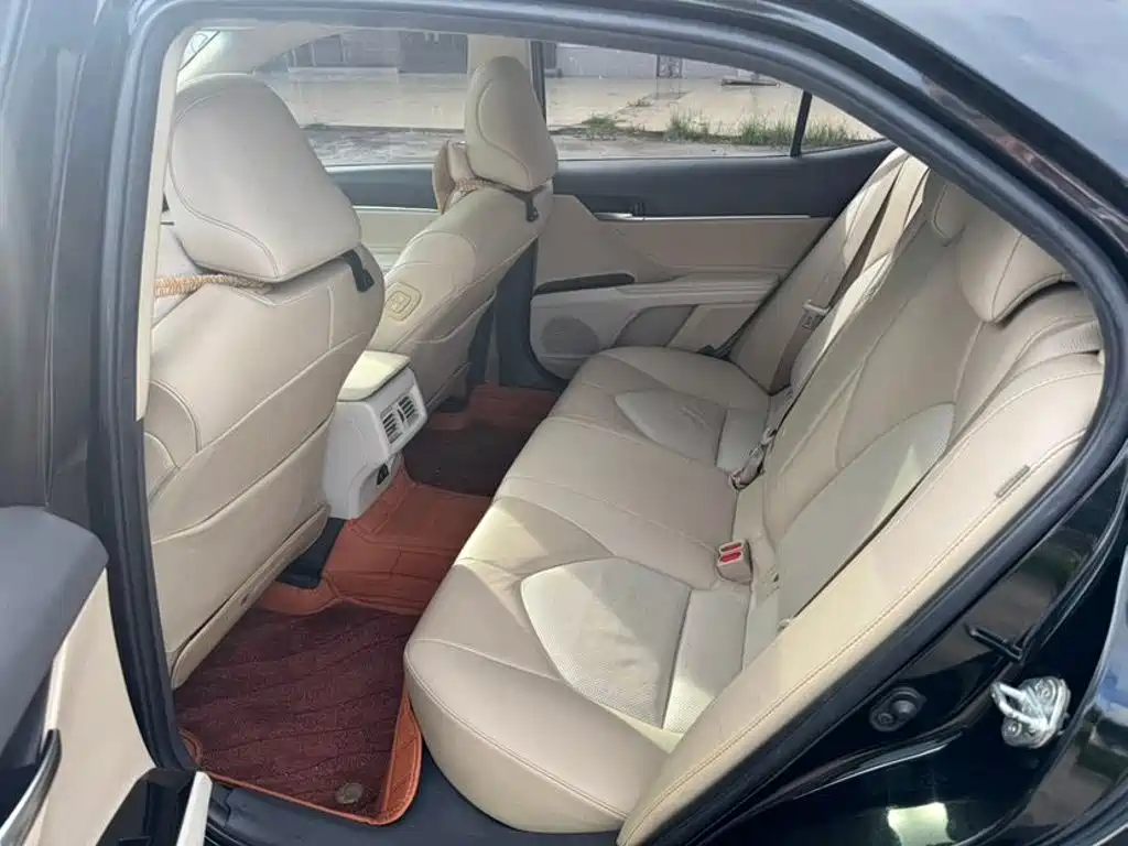 Toyota Camry 2019