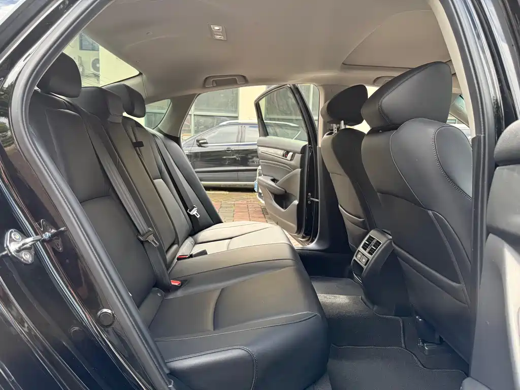 Honda Accord 2023 — фото 14