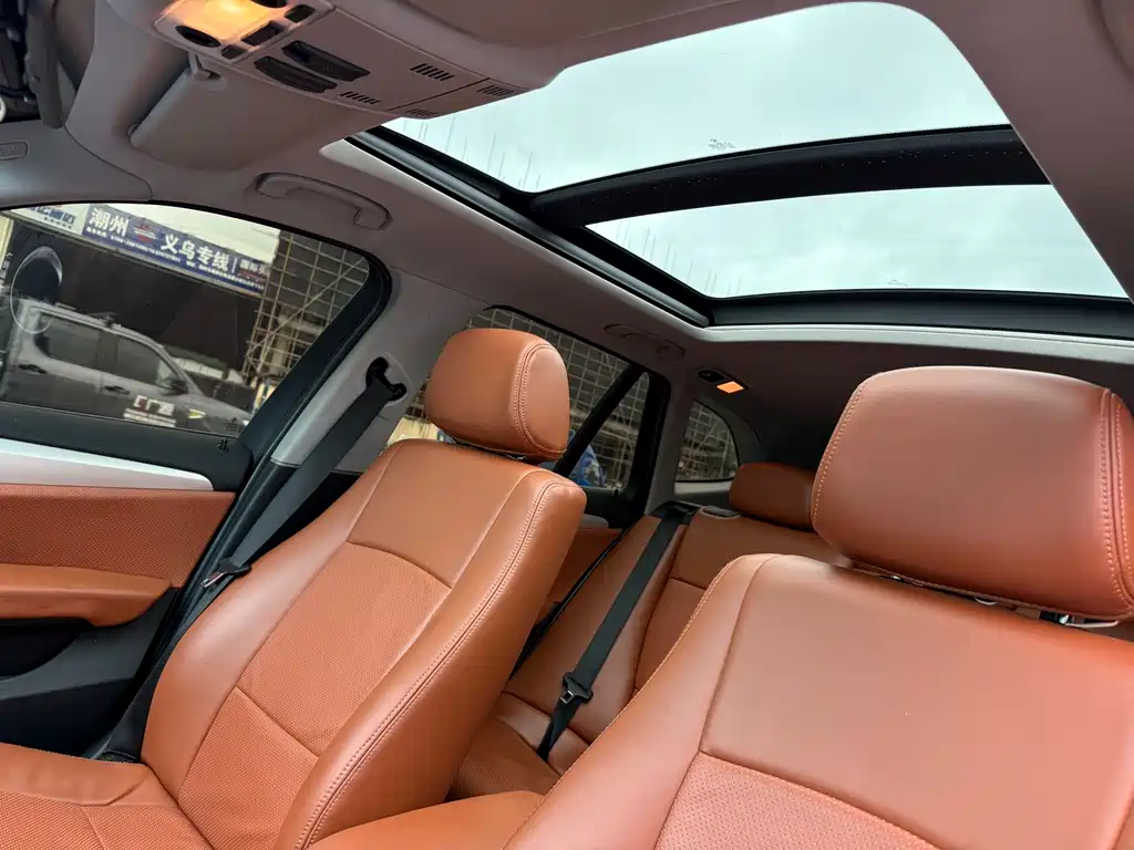 BMW X1 2013 — фото 15