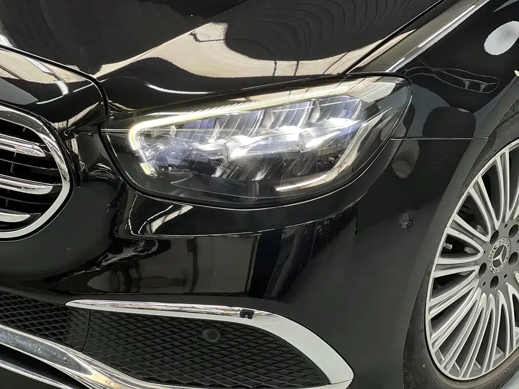 Mercedes-Benz E-Class 2023