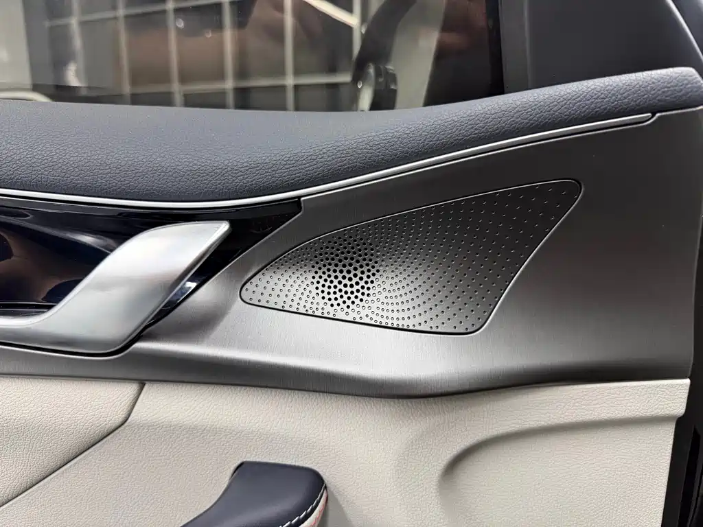 BYD Qin PLUS 2022 — фото 11