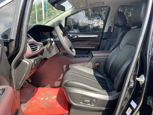 GAC Trumpchi M6 2022