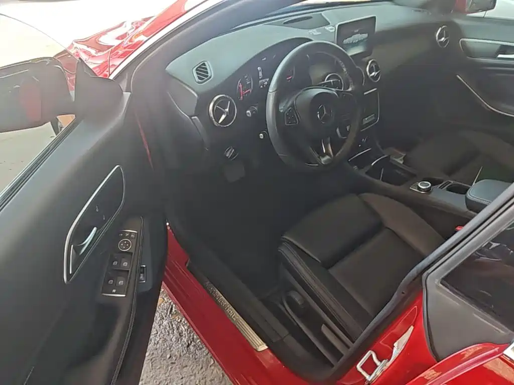 Mercedes-Benz CLA 2016 — фото 16