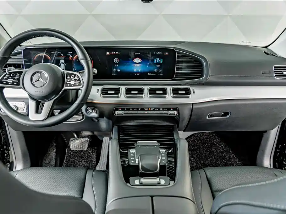 Mercedes-Benz GLE Coupe 2023 — фото 13