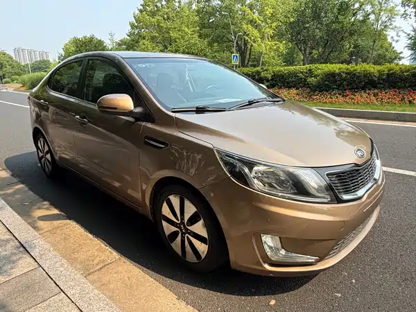 Kia K2 2011
