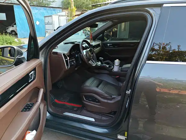 Porsche Cayenne 2023