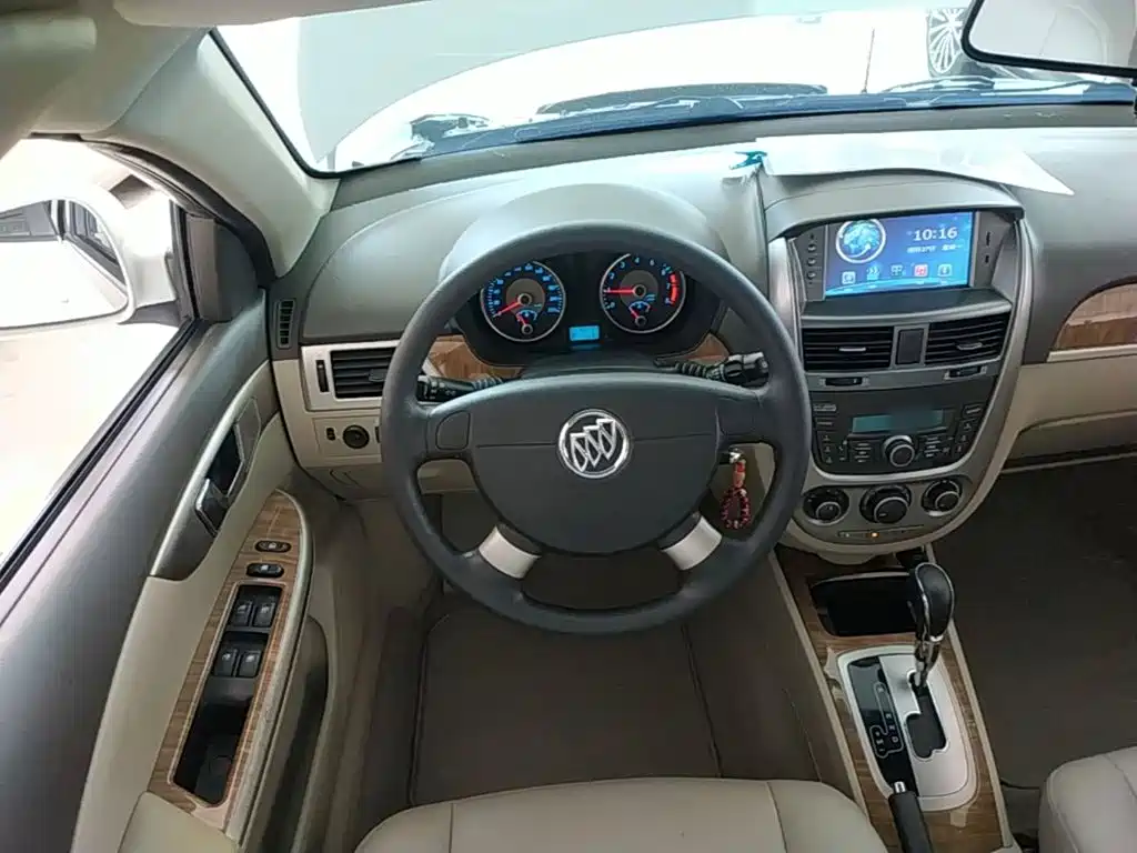 Buick Excelle 2016 — фото 11