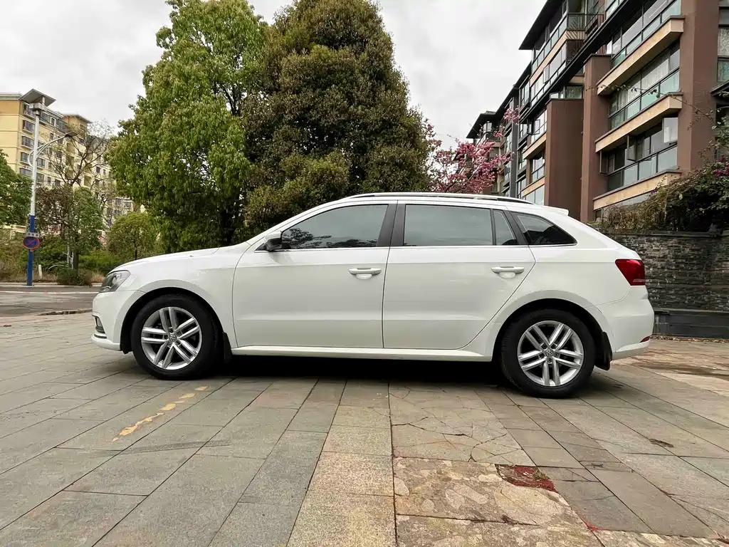 Volkswagen Gran Lavida 2019