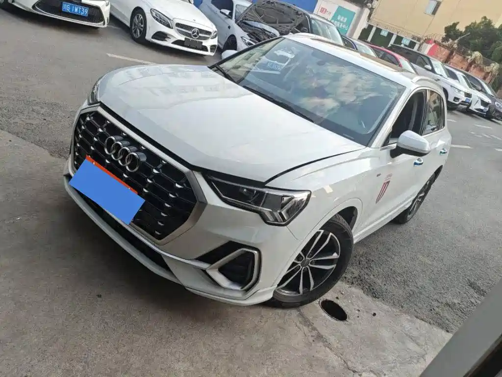 Audi Q3 2021